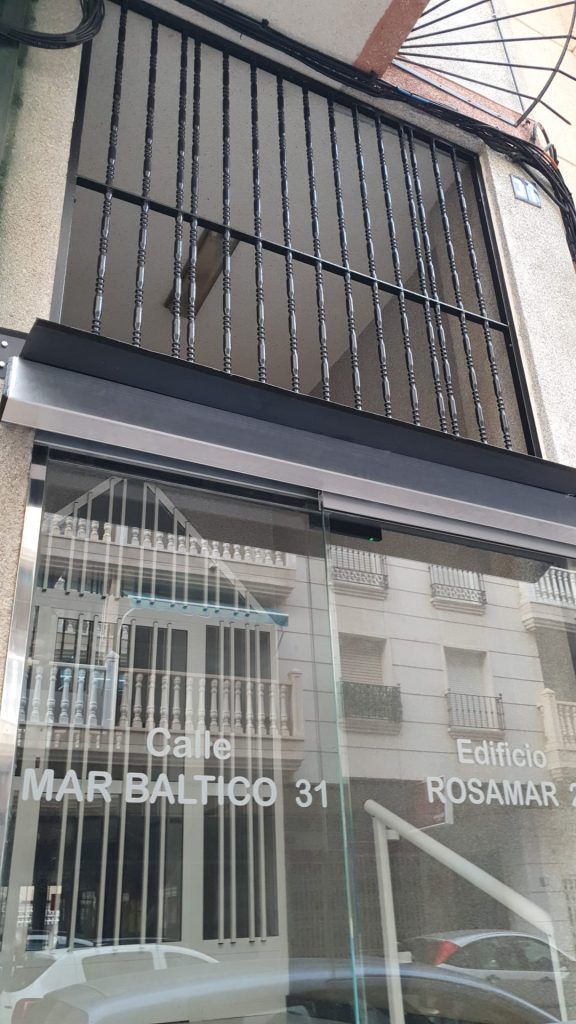 Puertas automáticas de cristal en Benidorm